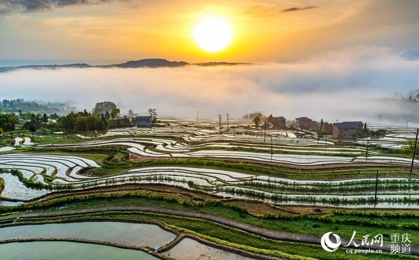 412ؑcϴ^(q)ʯϪ(zhn)}F@ɾz