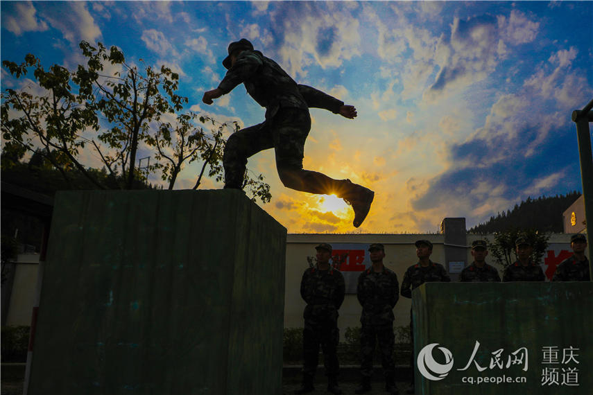 ؑc侯Ċ^(dng)r (zhn)ഺ7