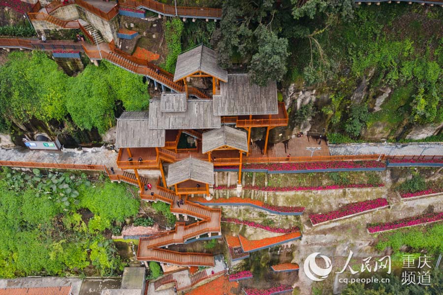 24ؑcЅ^(q)ɽĴ±ڲ uz