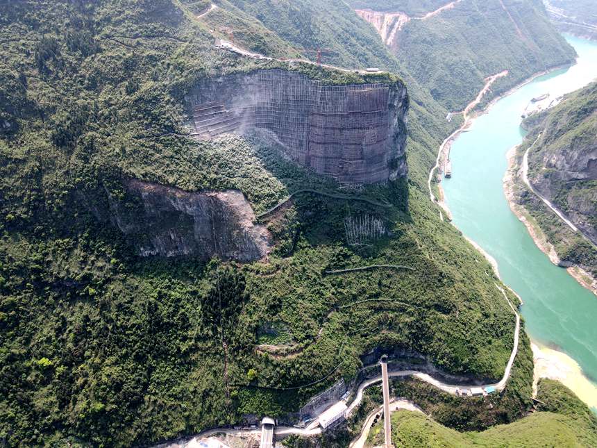 һ䓽W(wng)ھ޴ɽw깤(w)ιD