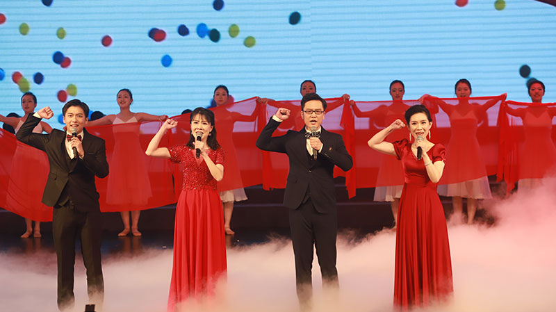 重慶理工大學《百年芳華》。重慶理工大學供圖