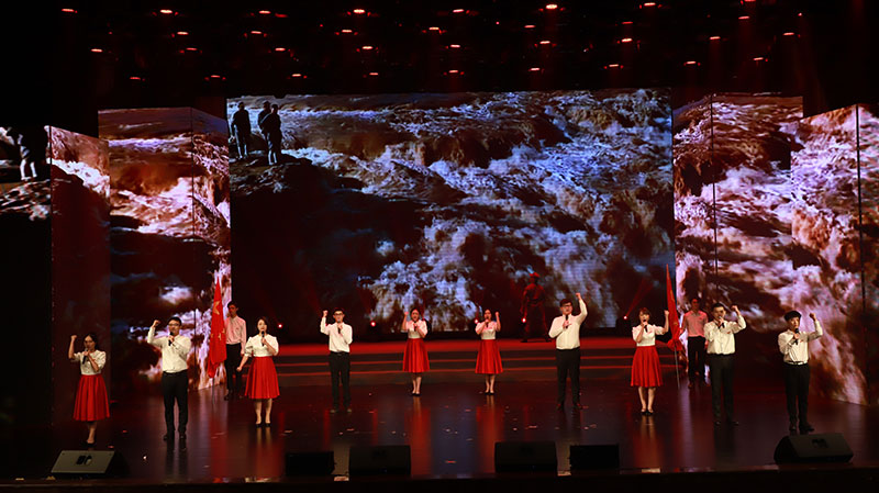 重慶外語外事學(xué)院《紅鐵》。重慶理工大學(xué)供圖