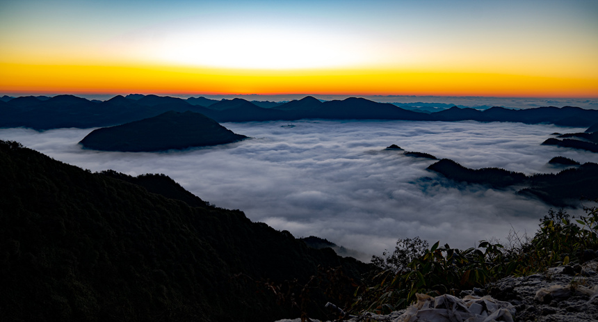 峿̫ƽl(xing)\һƬɫF֮Az