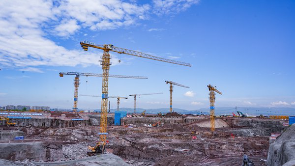 重慶機(jī)場(chǎng)T3B航站樓及第四跑道項(xiàng)目建設(shè)有序推進(jìn)。重慶機(jī)場(chǎng)集團(tuán)供圖