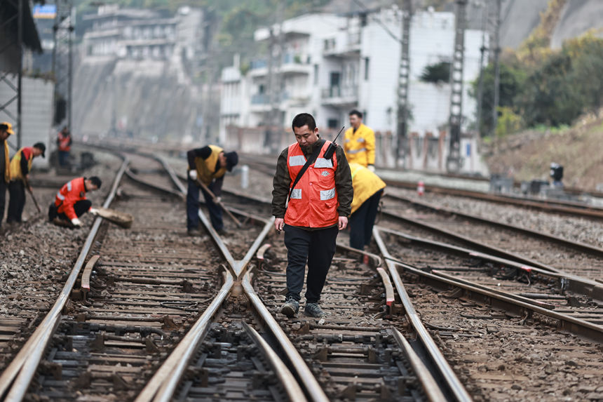 ؑcվ(ni)·OMоCϴ\ȫK־z