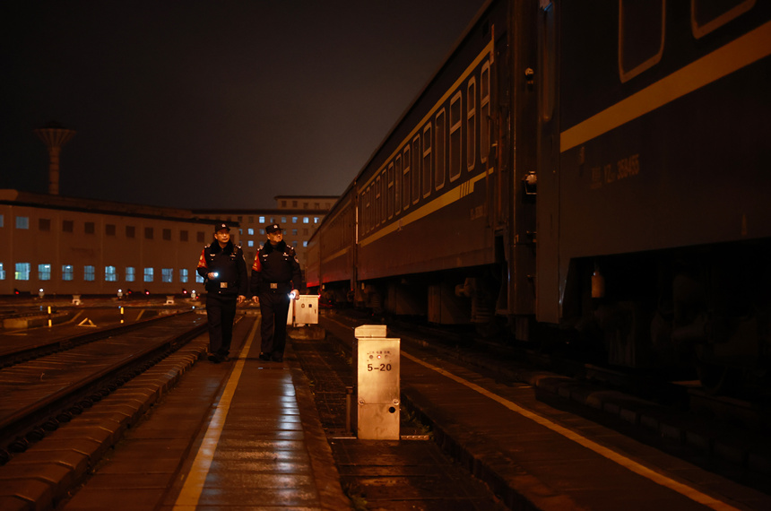 Ƚºͬܲ(du)ͣ܇(ch)܇(ch)(chng)܇(ch)M(jn)Ѳҕz