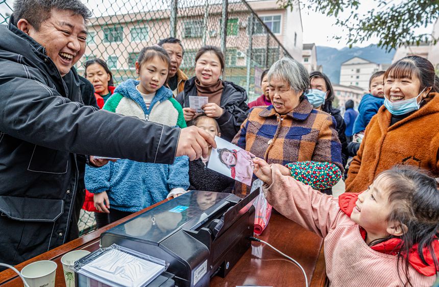 ־Ը߬F(xin)(chng)ӡƬͽoz