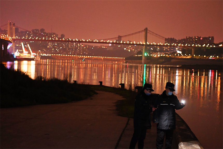 Ϧ֮ҹƺֵоCψ(zh)꠆Tݠ^(q)ˮSLcѲ߉z