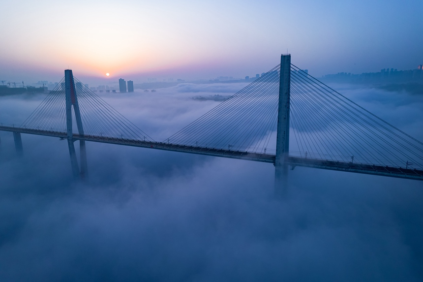 FеĲ̼܉ØͬHЇ˾D