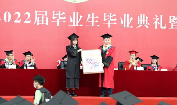 I(y)ĸУٛ(zng)ͮI(y)o(j)Ʒ~(yng)z