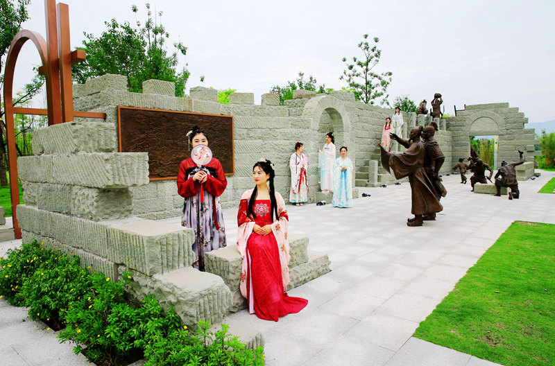 三合湖濕地公園古寨卡景點(diǎn)。黃亞輝攝