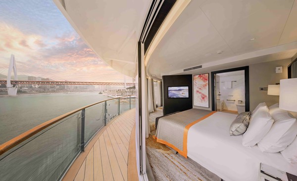 “世紀(jì)凱歌”號游輪套房。世紀(jì)游輪供圖