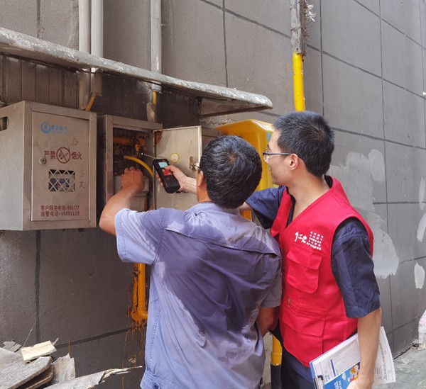 燃?xì)庠O(shè)備巡檢。重慶燃?xì)饧瘓F(tuán)供圖