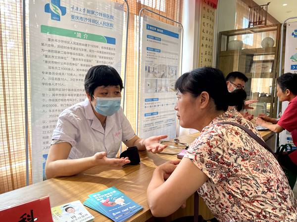 進(jìn)行義診活動。黃亞輝 攝