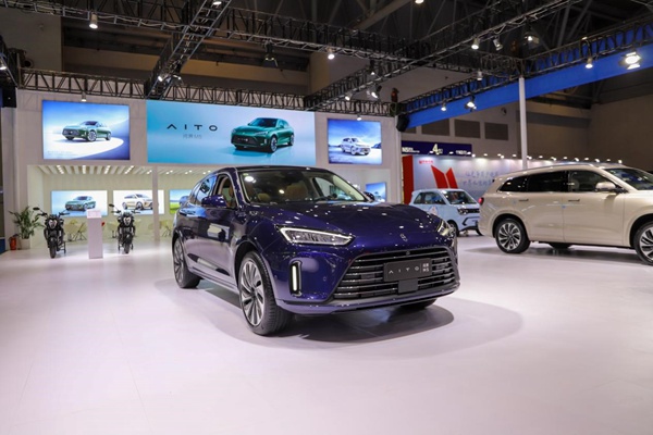 AITO問界M5。小康集團(tuán)供圖