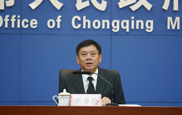 中共江北區(qū)委常委、區(qū)委宣傳部部長(zhǎng)、區(qū)委新聞發(fā)言人鄭學(xué)倫發(fā)布相關(guān)內(nèi)容。吳汪洋攝