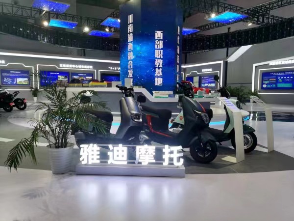 雅迪摩托。徐雯瑄攝