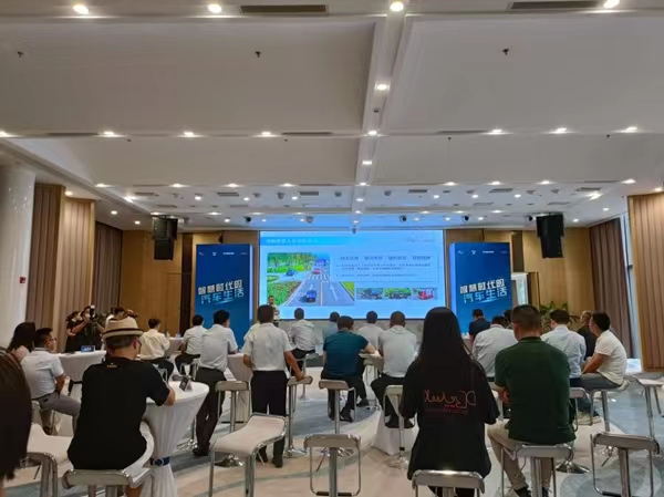 “2022IVISTA智能網(wǎng)聯(lián)汽車挑戰(zhàn)賽”預(yù)熱活動現(xiàn)場。方丹攝