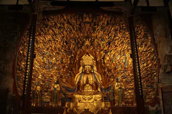 大足石刻千手觀音造像。李波攝