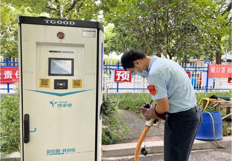 東城公交消防檢查。重慶交運集團供圖