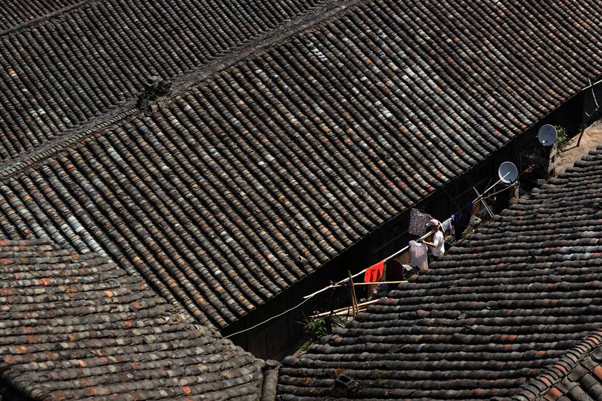 黔江區(qū)阿蓬江鎮(zhèn)青杠村小寨民居。楊敏攝