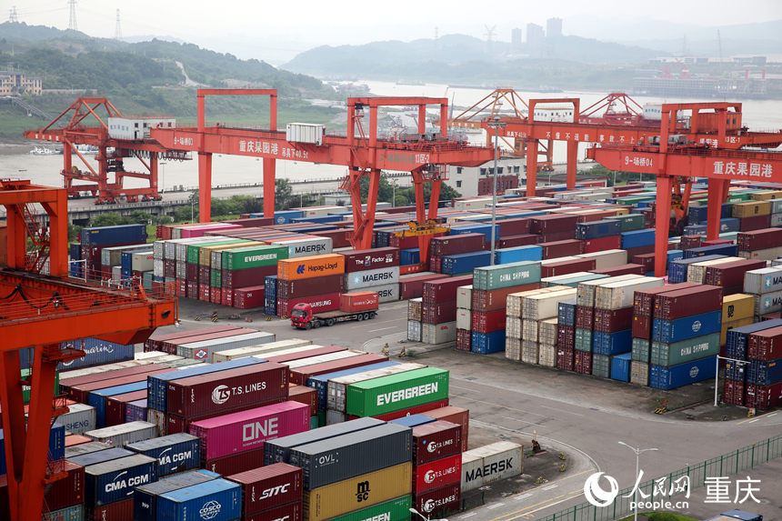 重慶果園港。人民網(wǎng) 劉政寧攝