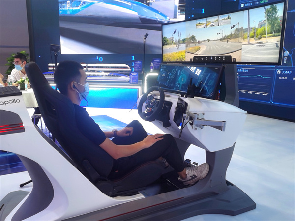 體驗5G云代駕。徐雯瑄攝