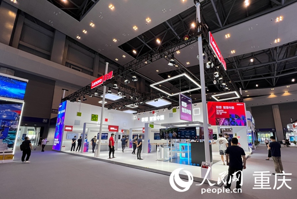 聯(lián)想展臺(tái)。人民網(wǎng) 胡虹攝