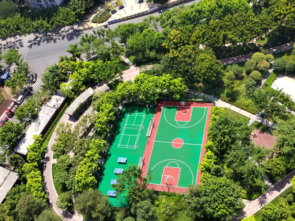 民康公園燈光球場翻新升級。黃秋彤?dāng)z