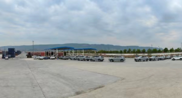 裝車現(xiàn)場。渝新歐公司供圖