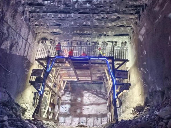 工程施工現場。周捷攝