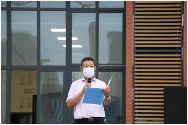 重慶科學(xué)城明遠(yuǎn)未來(lái)中學(xué)校長(zhǎng)王俊。雷鍵攝