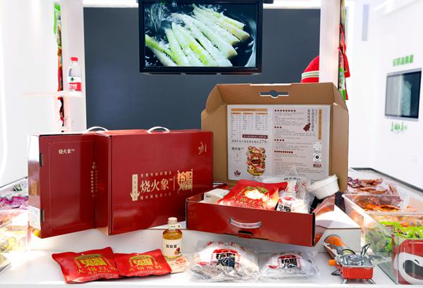 渝美滋食品有限公司生產(chǎn)的燒火象等預(yù)制菜產(chǎn)品。向成國(guó) 攝