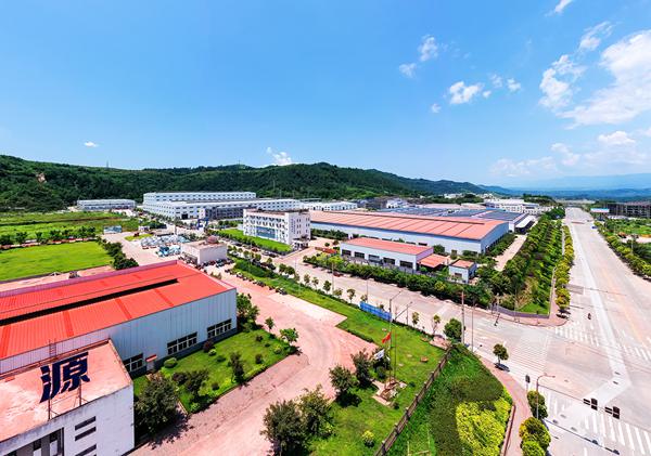 工業(yè)園區(qū)一角。余鴻攝