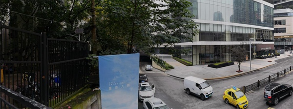 未拆前由擋墻形成的兩邊景象對比。九龍城市更新公司供圖