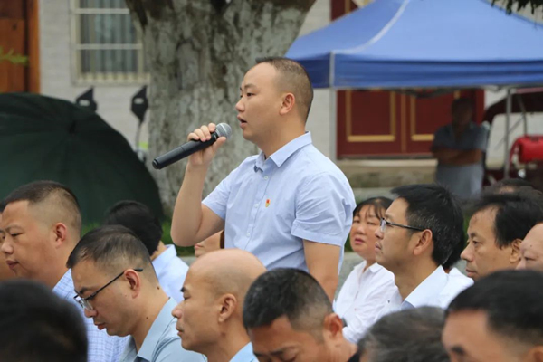 互動(dòng)訪談環(huán)節(jié)。潼南區(qū)委宣傳部供圖