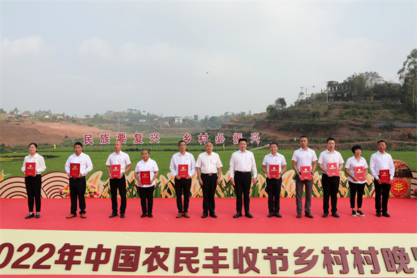 永川區(qū)十佳集體經濟組織帶頭人。陳仕川攝