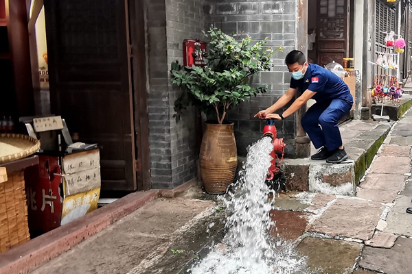 檢查現(xiàn)場(chǎng)。銅梁區(qū)消防救援支隊(duì)供圖