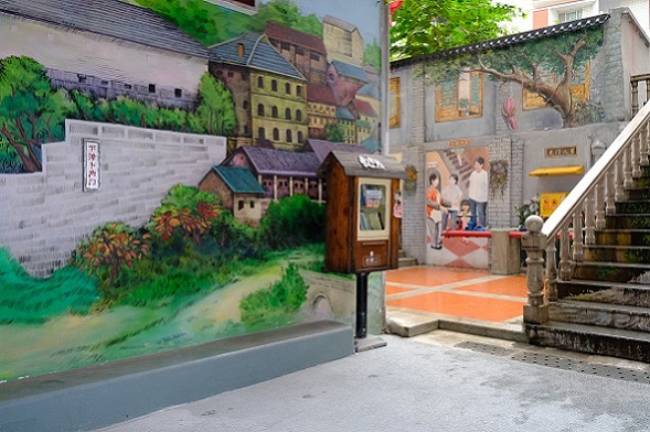 龍門路片區(qū)老舊小區(qū)墻繪。重慶市住房城鄉(xiāng)建委供圖