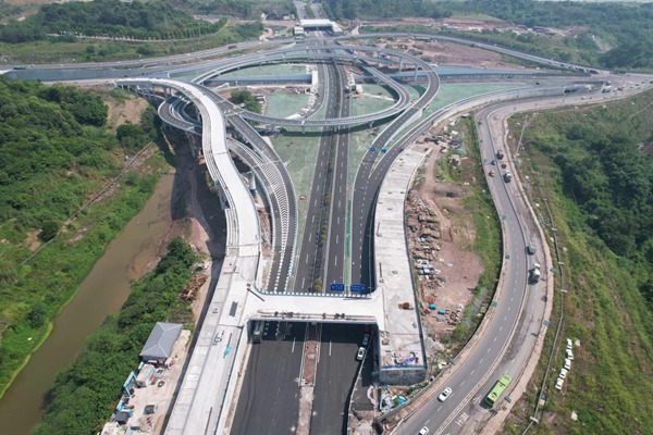 通江立交。重慶城發(fā)公司供圖