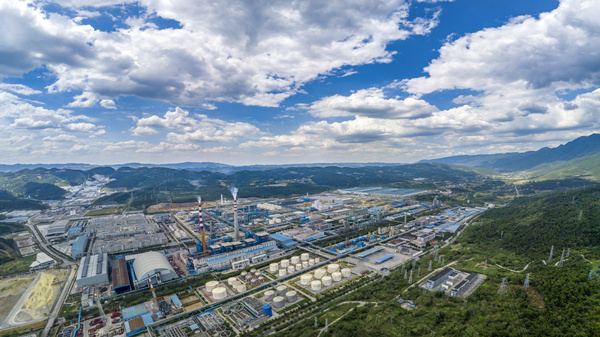 重慶華峰新材料產(chǎn)業(yè)園一角。白濤街道供圖