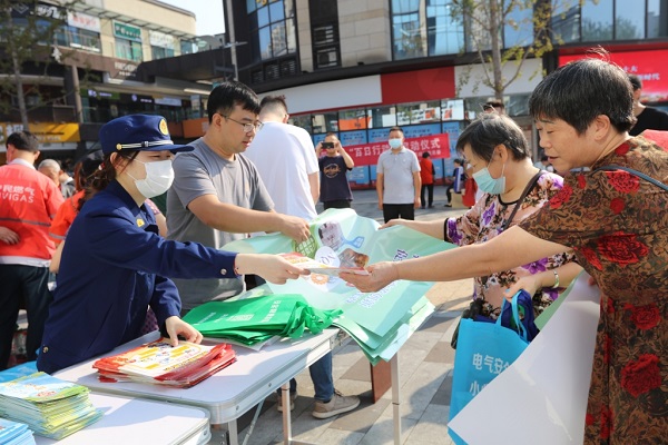 宣傳現場。潼南區(qū)消防救援支隊供圖