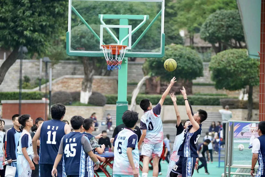 籃球比賽。重慶一中供圖