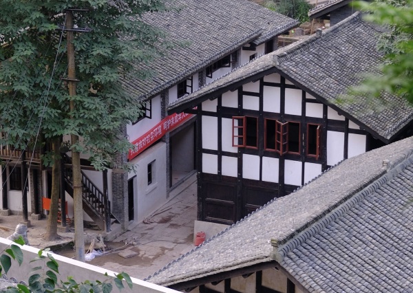 修繕后的下浩里建筑最大程度還原了當(dāng)初的樣子。南岸區(qū)委宣傳部供圖