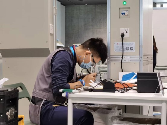 李小松正在比賽。重慶市人力社保局供圖