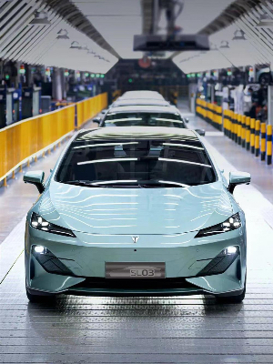 長安深藍(lán)SL03 兩江新區(qū)供圖