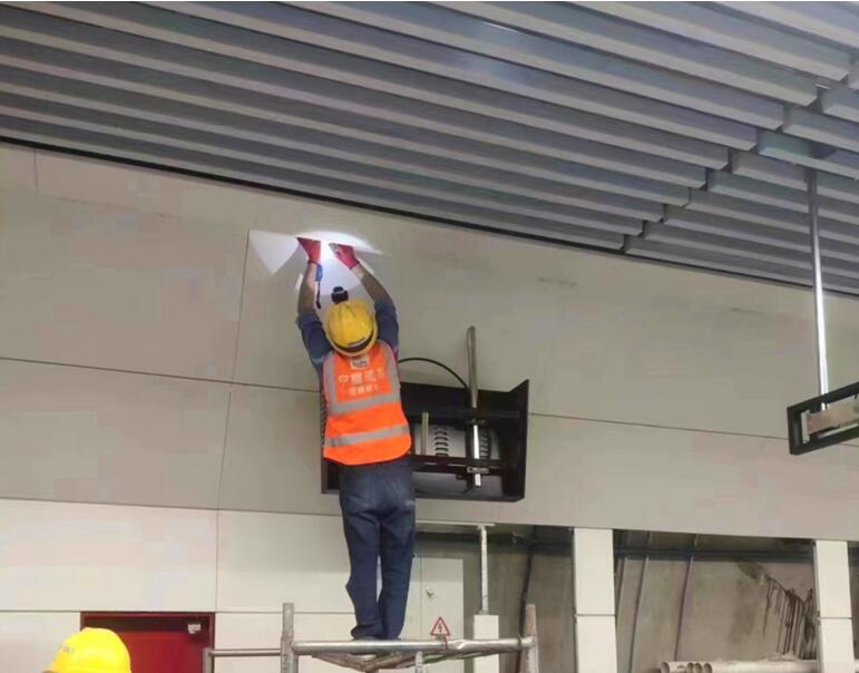 地鐵5號線北延伸段悅港大道站正在加緊施工。重慶軌道集團供圖