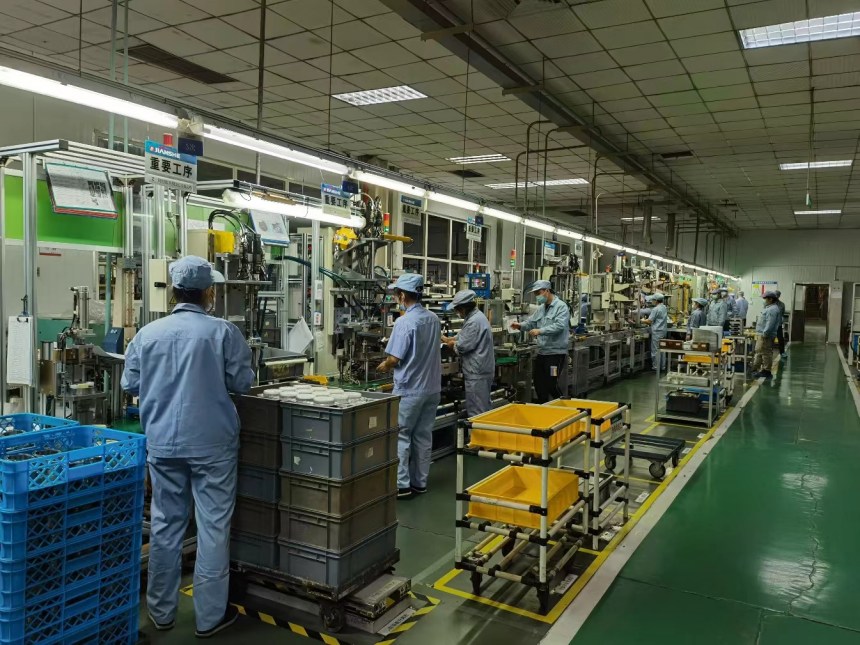 位于九龍坡區(qū)的重慶建設(shè)車用空調(diào)器有限責(zé)任公司順利復(fù)產(chǎn)。九龍坡區(qū)經(jīng)信委供圖