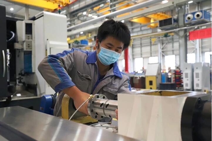 機床集團生產(chǎn)車間。重慶機電集團供圖