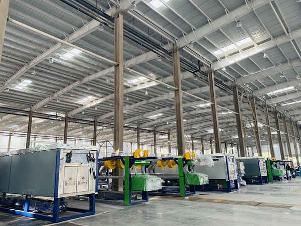 金龍電工智慧工廠進入新設備安裝調(diào)試階段。金龍電工供圖